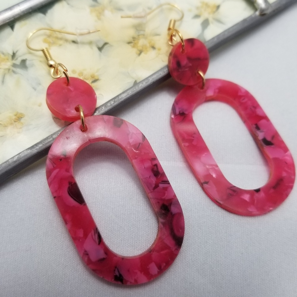 Acrylic Earrings -dark Pink - Picture 1 of 1